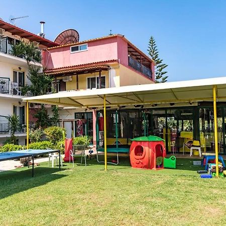 Rainbow Apartments กาลามากี ภายนอก รูปภาพ